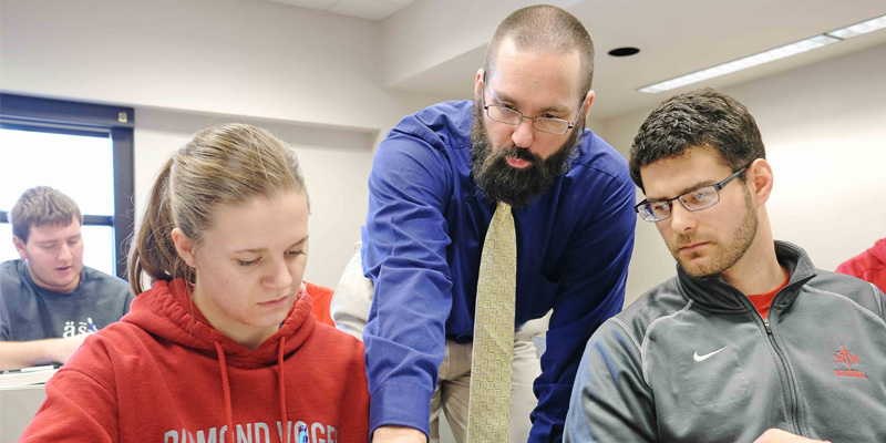 Students and professor in a Northwestern accounting class