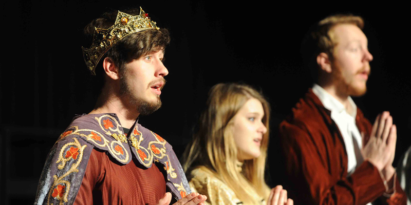 Madrigal dinner performers