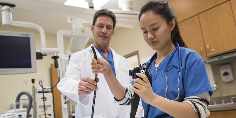 Renju Pun at externship with Dr. Steve Locker